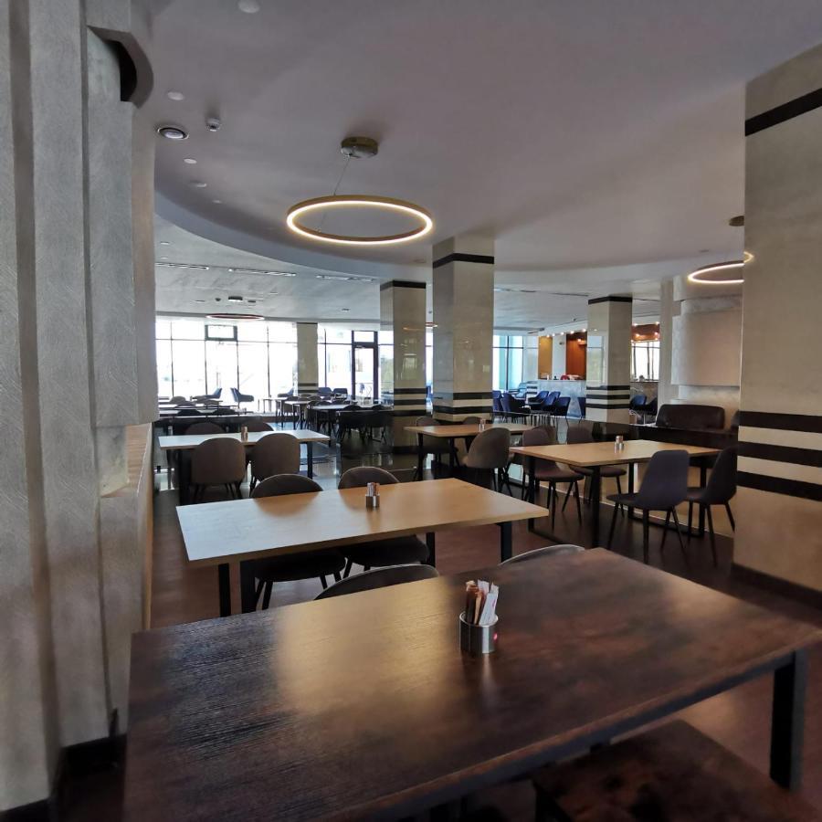 Hotel Zimbru Snagov Tincabesti 외부 사진